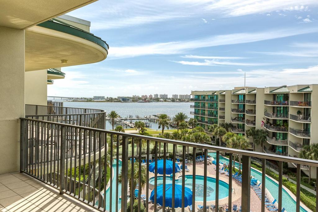 Phoenix On The Bay Unit 1527 *