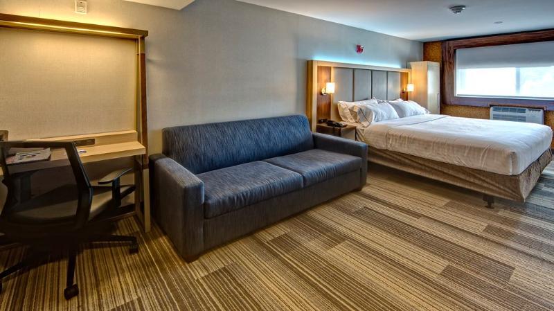 Express Orange - On The By Ihg