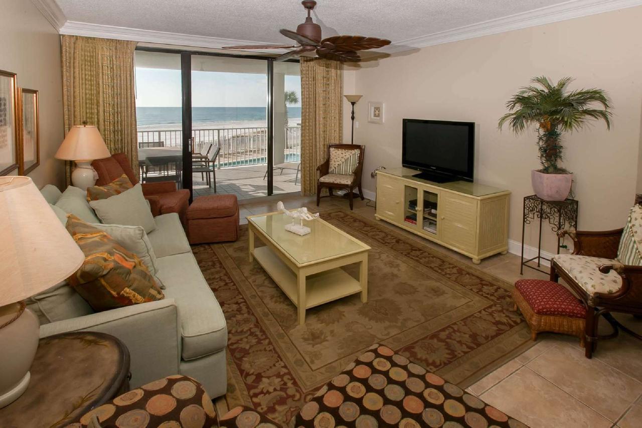 Pelican Pointe 205