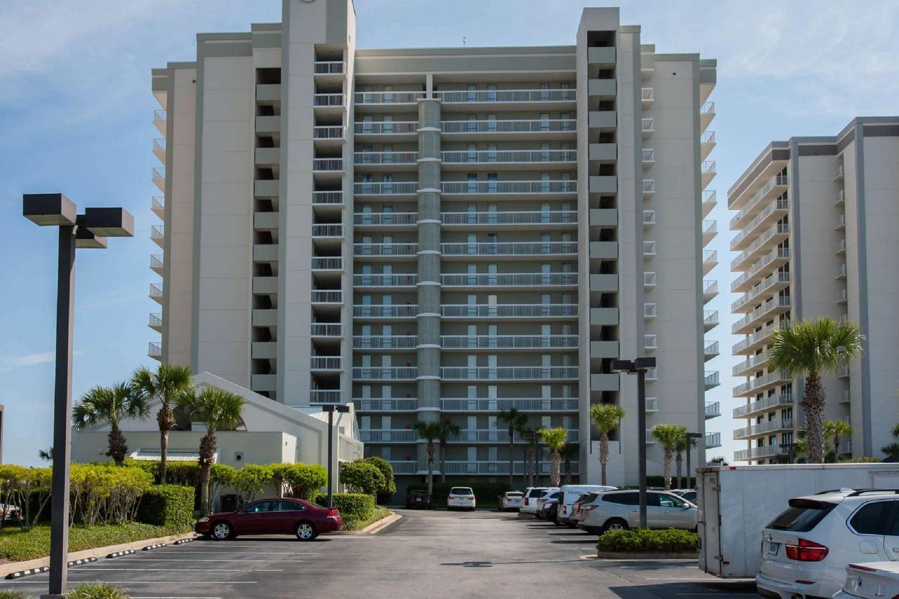 Pelican Pointe 205