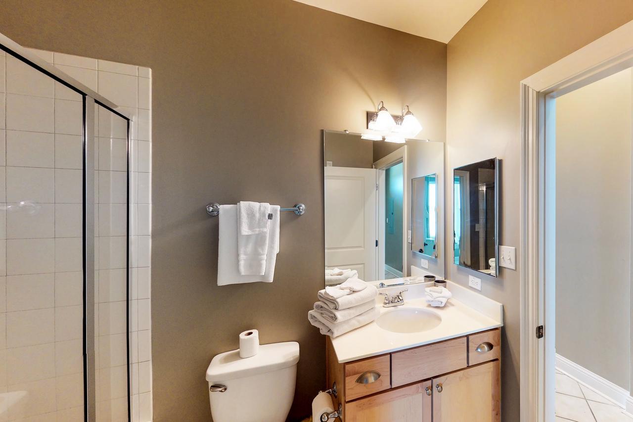 Apartment Wharf Orange Beach