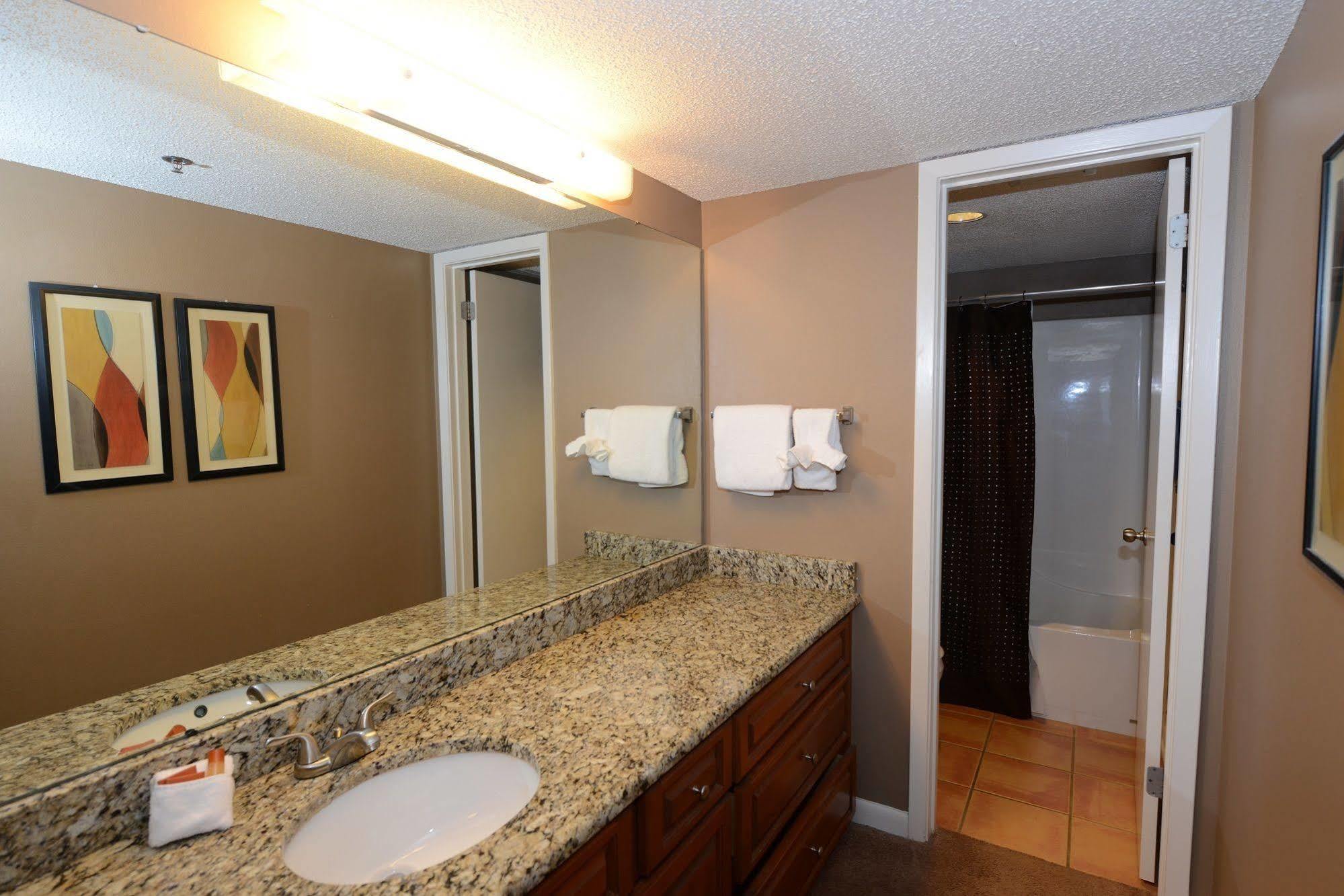 Hotel Phoenix Vi By Brett Robinson Orange Beach