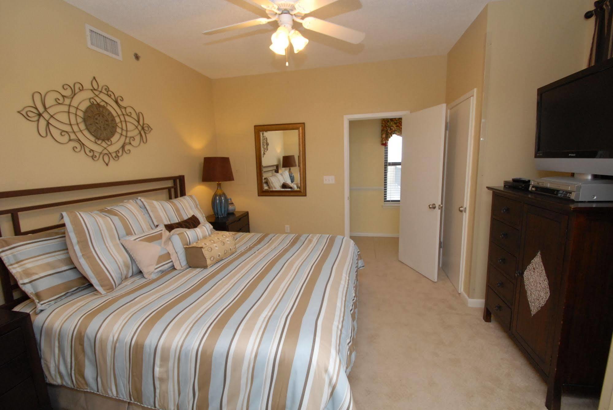 Phoenix Vi By Brett Robinson 4* Orange Beach