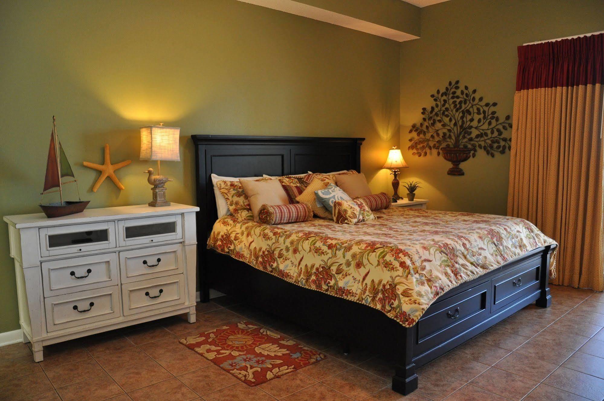Phoenix Vi By Brett Robinson 4* Orange Beach