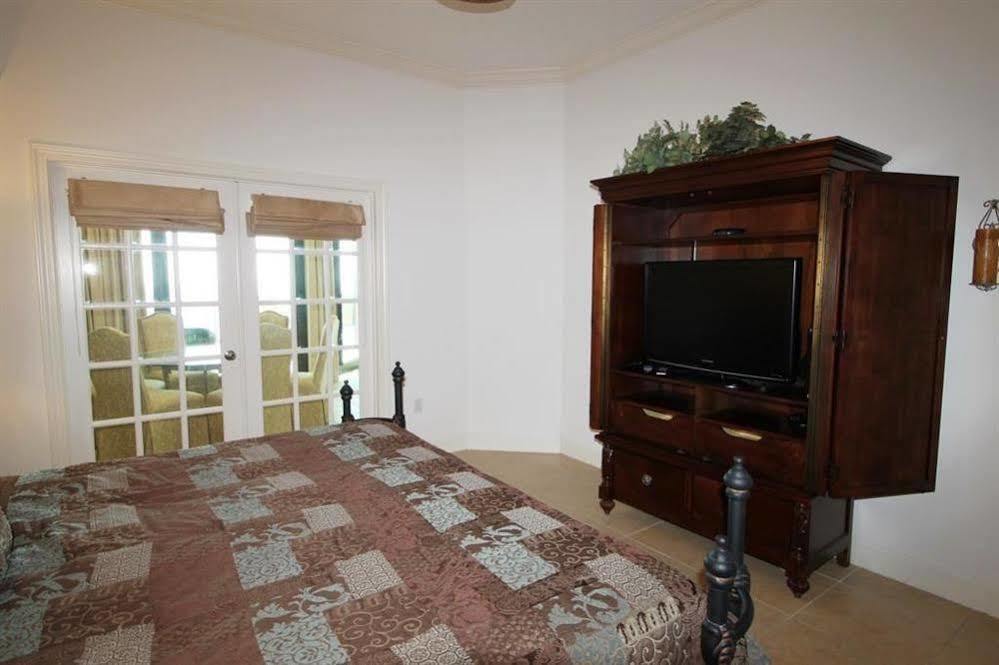 Phoenix West By Brett-robinson Vacations Holiday home