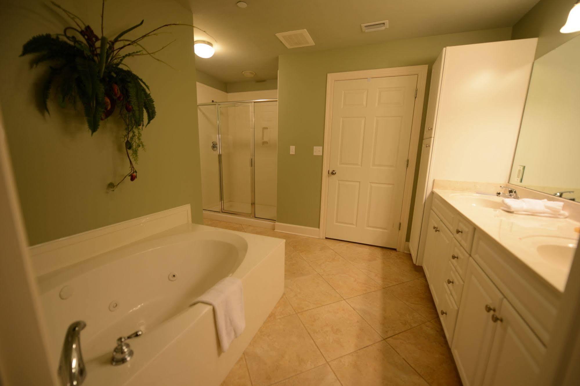 Phoenix West Ii By Brett-robinson Vacations Holiday home *