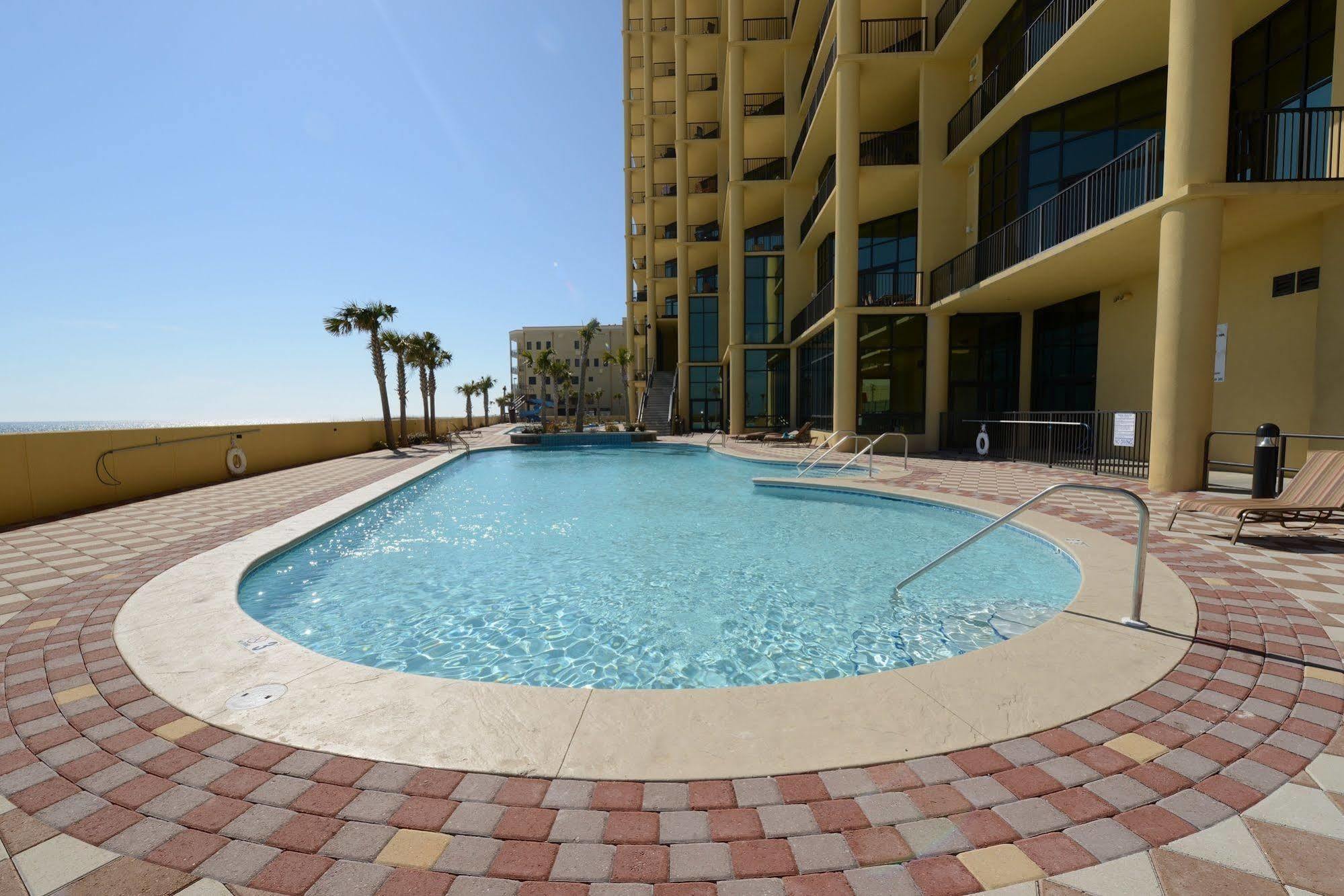 Phoenix West Ii By Brett-robinson Vacations *