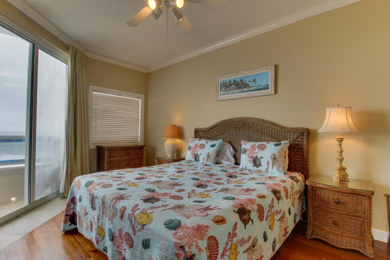 The Enclave #801 Apartment