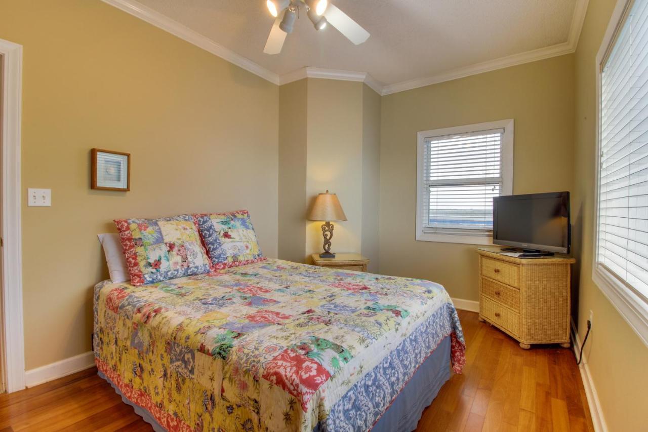 The Enclave #801 Apartment