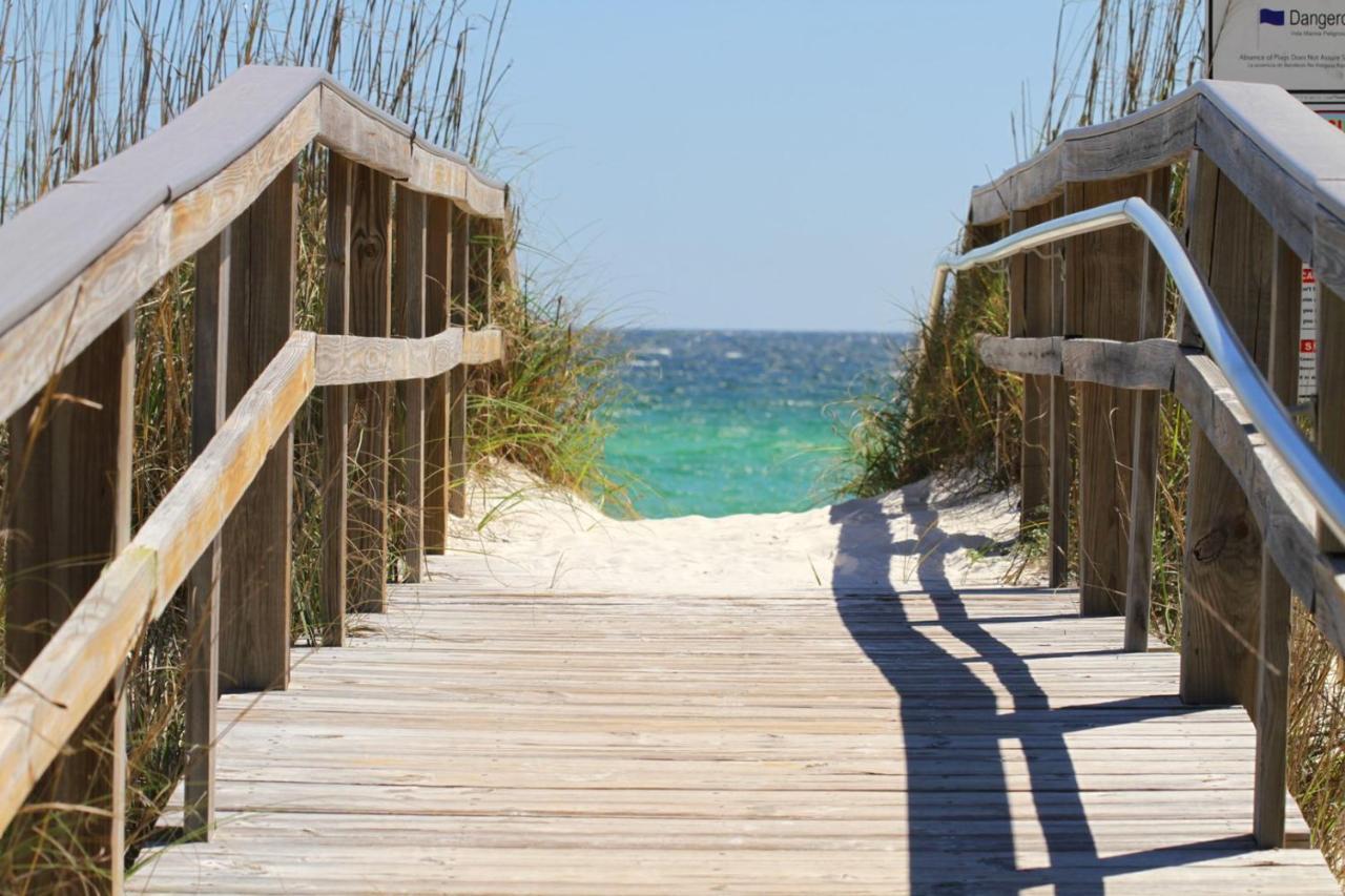 Phoenix East 707 * Orange Beach